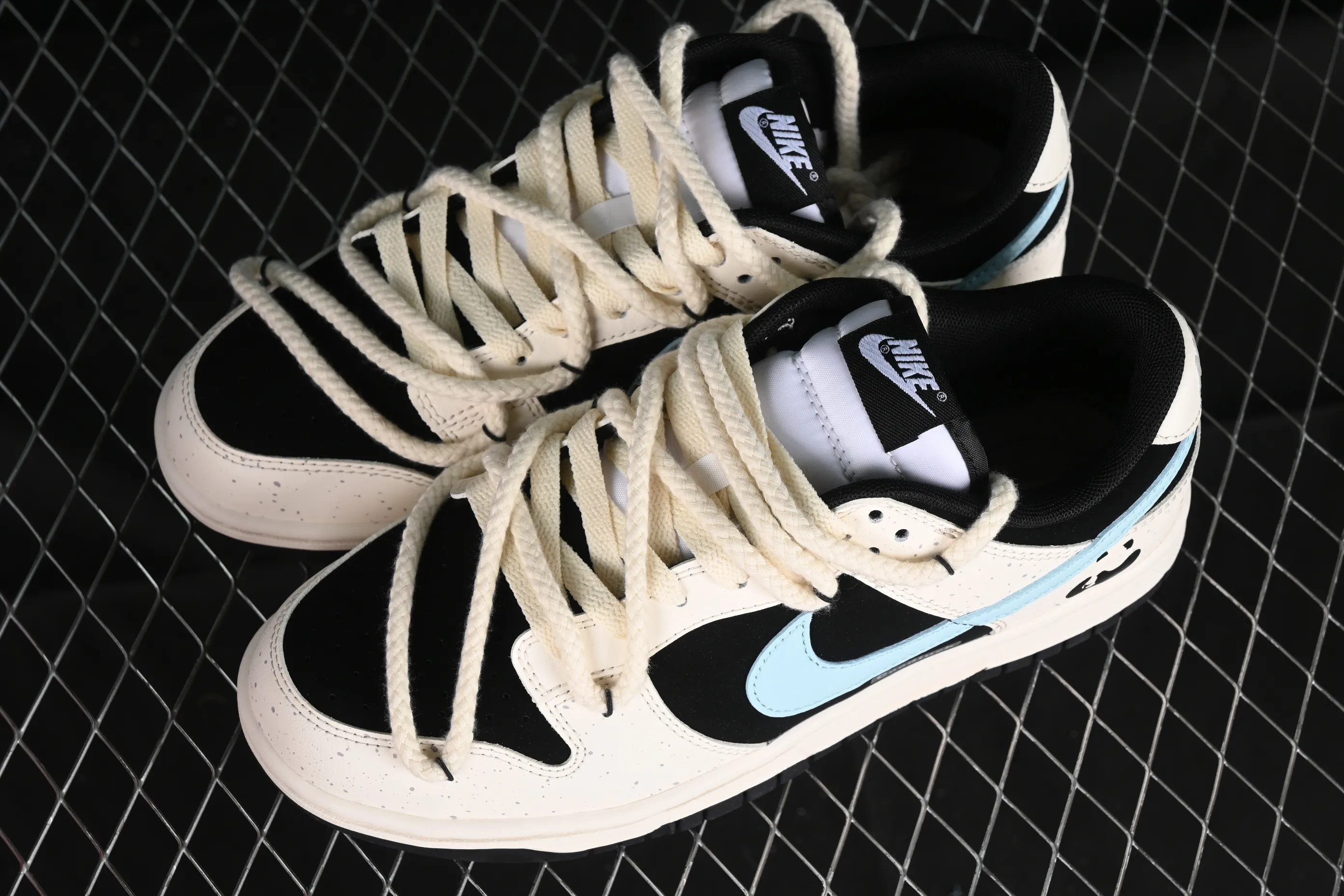 All categories Nk SB Dunk series Nk SB Dunk Low low-top sneakers Nk Dunk Low splash-ink old red panda dopamine blueberry SB strap low-top casual sneakers DD1391-100